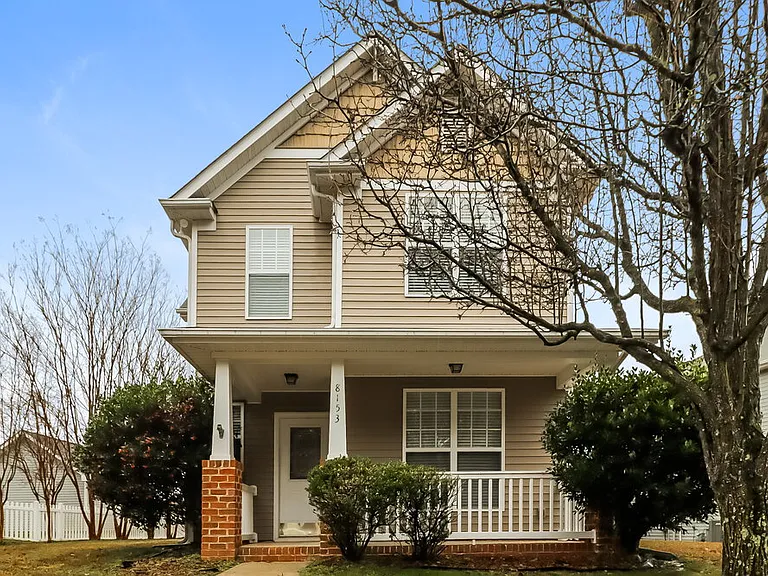 8153 Rolling Meadows Ln — Photo 1