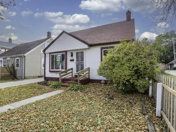 3033 W Eggert PLACE, Milwaukee, WI 53209