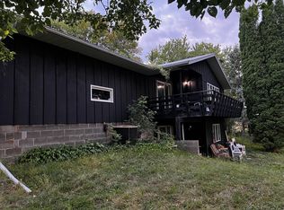 15687 Dover Trl, Faribault, MN 55021