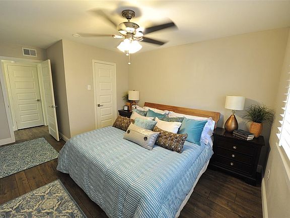 2nd image of 12633 Memorial Dr APT 233