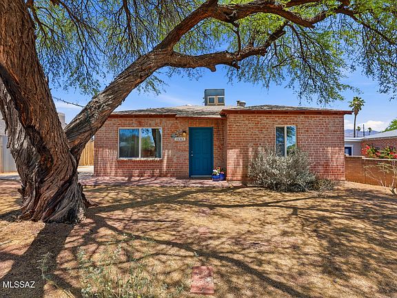 2nd image of 1107 E Alta Vista St