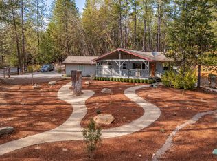 3425 Quartz Creek Rd, Merlin, OR 97532