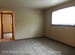 901 James Pkwy APT 5, Plattsmouth, NE 68048