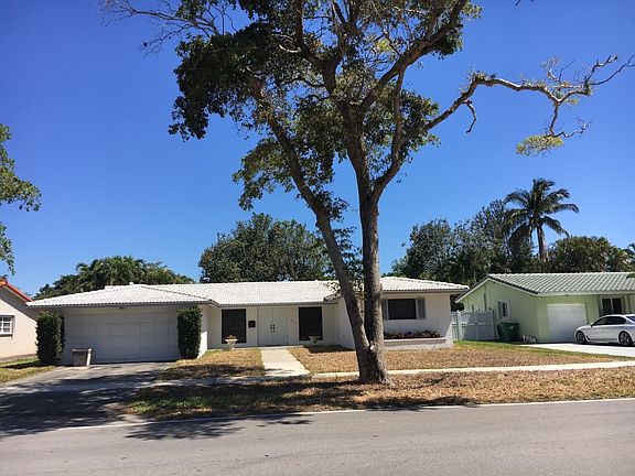3rd image of 7011 Miami Lakeway S