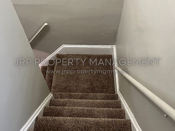 4th image of 114 Moore St