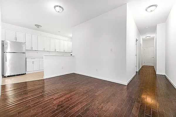 Rented by REAL New York | media 18