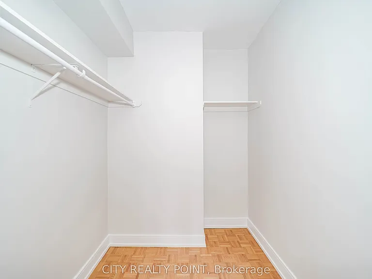 10 Shallmar Blvd #509 — Photo 12