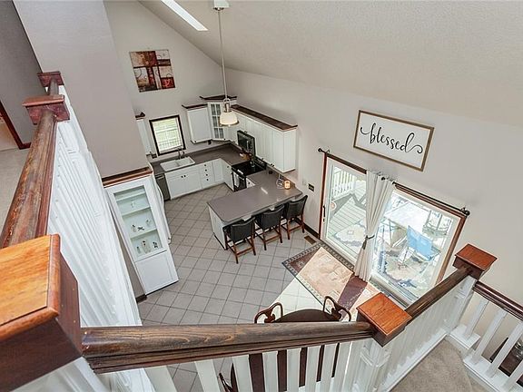 5th image of 9125 NW Lakeridge Ln