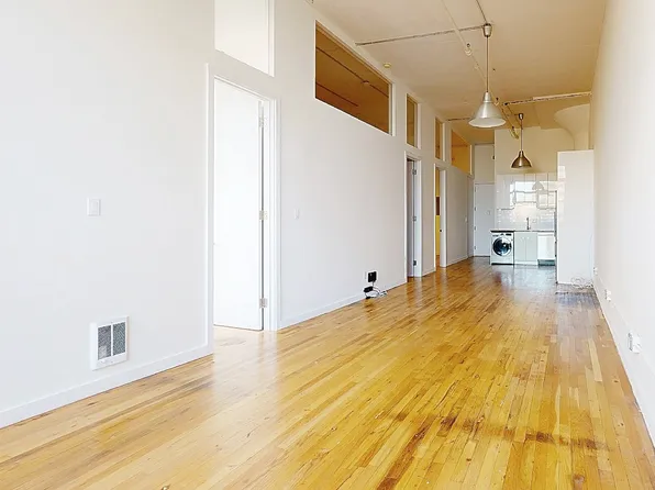 315 Seigel Street image 2 of 12