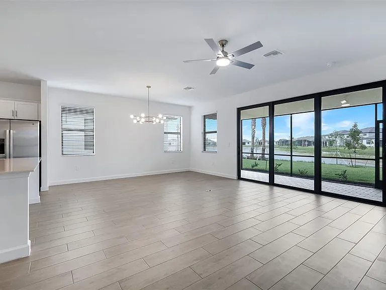19232 Gentry Pl — Photo 5