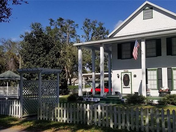 4th image of 407 E Magnolia St