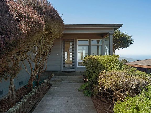 3rd image of 9 Maui Lane