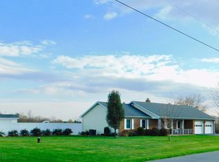 312 Falcon Dr, Falling Waters, WV 25419