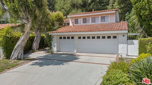23454 Park Hermosa Photo 1