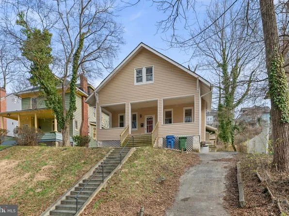 3709 Chesholm Rd, Baltimore, MD 21216