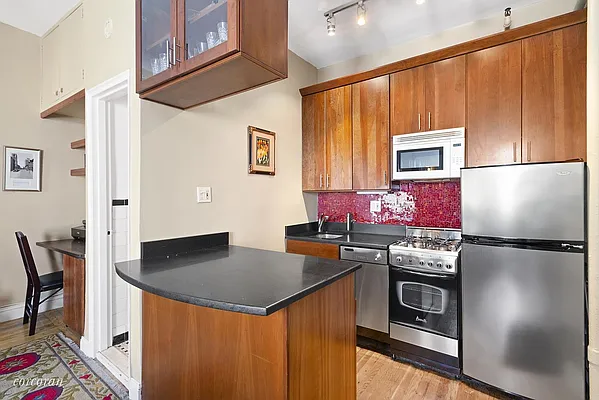 Sold by Corcoran | media 14