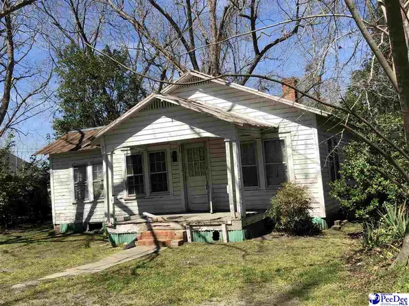 315 Peachtree St, Lake City, SC 29560