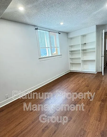 933 18th Ave SW #6 — Photo 7