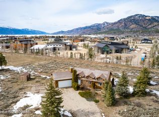 60 Buckrail Ln, Alpine, WY 83128
