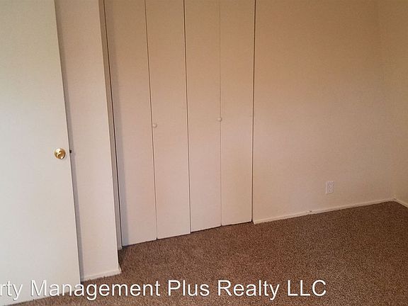 3rd image of 945 Atwood St