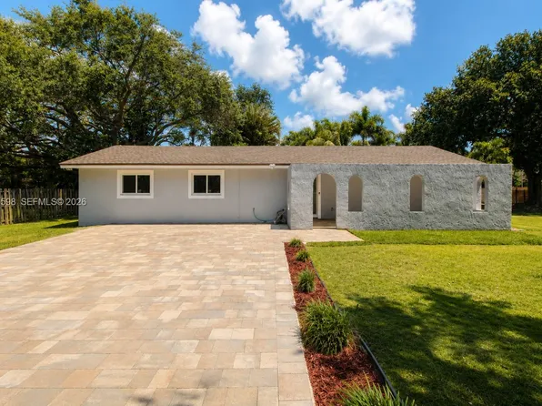 9421 SW 150th St, Miami, FL 33176