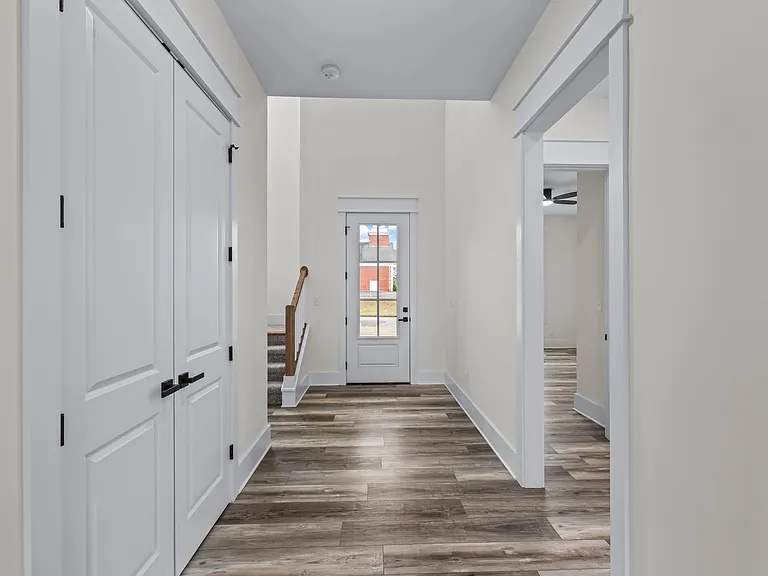 135 Max Lane Dr — Photo 5