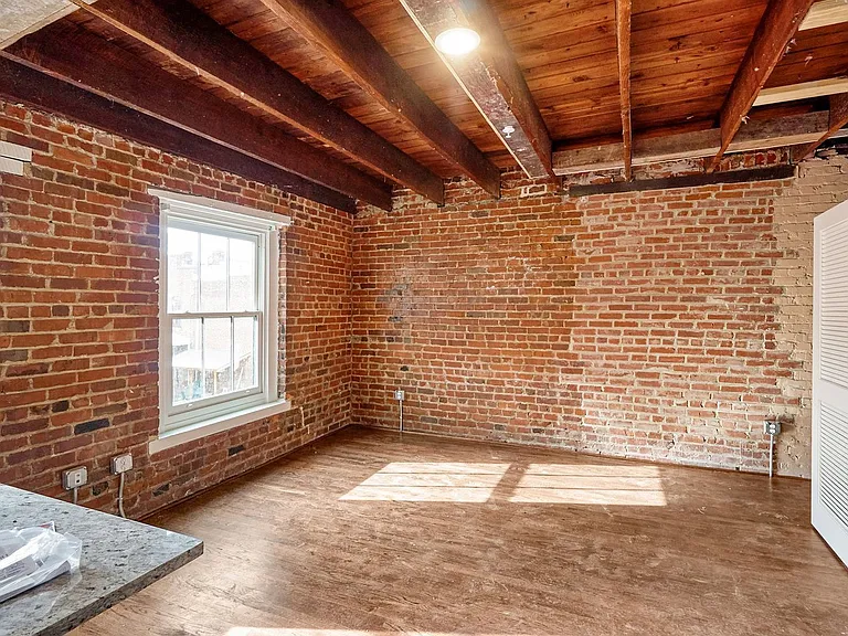 10 Walnut Aly — Photo 46