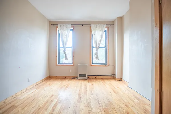 Rented by Commercial Capital Resources INC | media 15