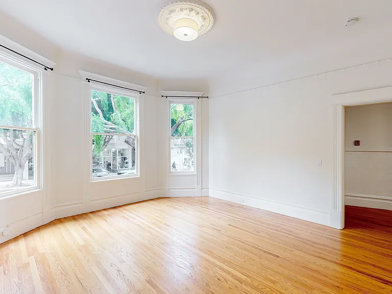 523 Waller St #525 — Photo 2