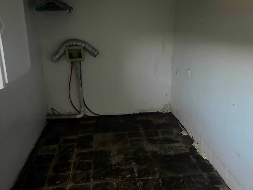 1st image of 1010 E Brady Ave