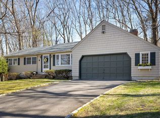 9 Beaver Dam Dr, Westford, MA 01886