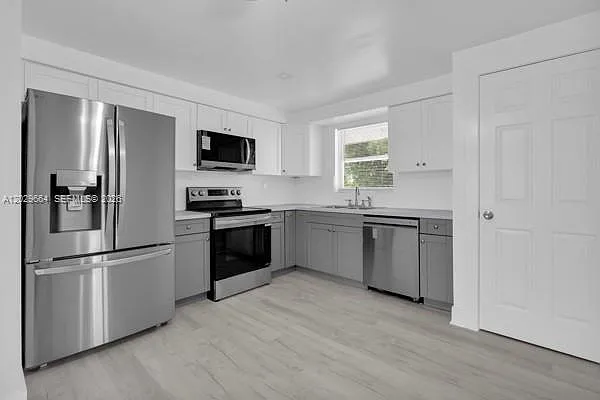 18634 Goodman Cir — Photo 26