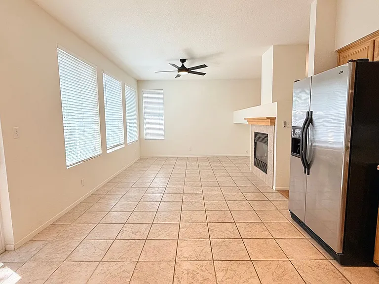 1023 Vista Pointe Cir — Photo 16