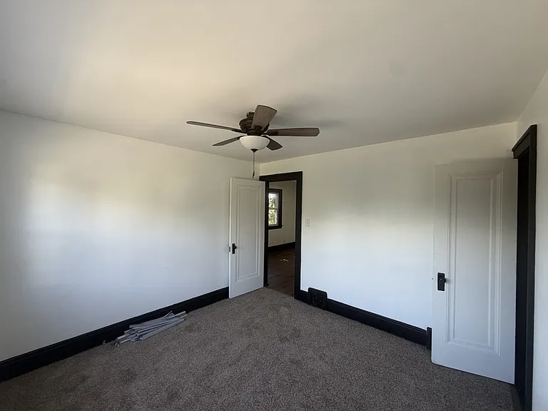 11201 Revere Ave — Photo 7