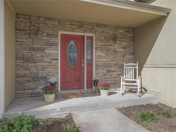 4806 Mastin St, Merriam, KS 66203