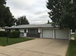 2610 Cedarberry Ln, North Platte, NE 69101
