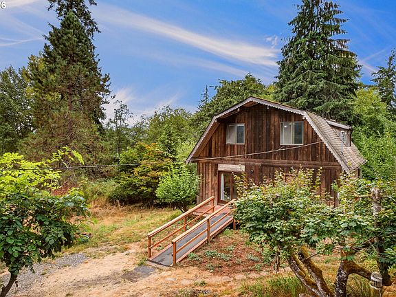 3rd image of 29374 Ferncrest Dr