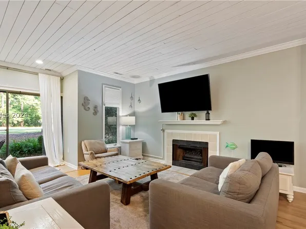 1 Gloucester Rd APT 1304, Hilton Head Island, SC 29928