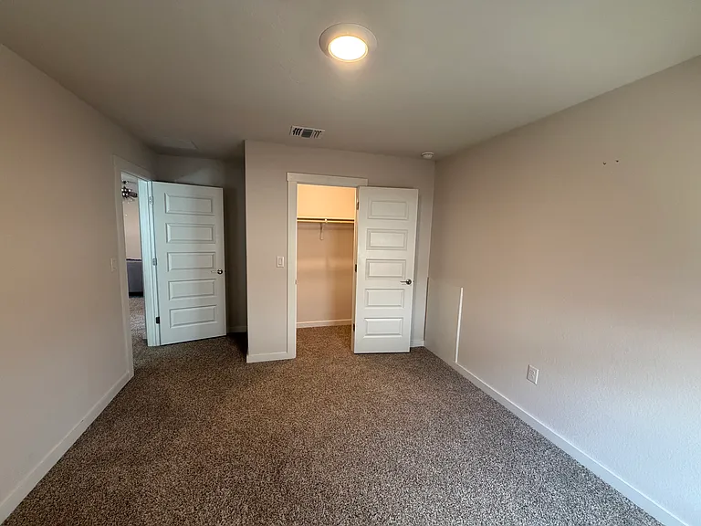 416 Barton Run Dr — Photo 13