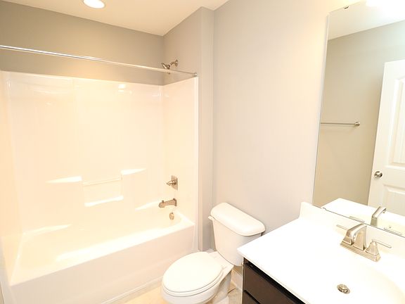 5th image of 119 Ballyliffen Ln