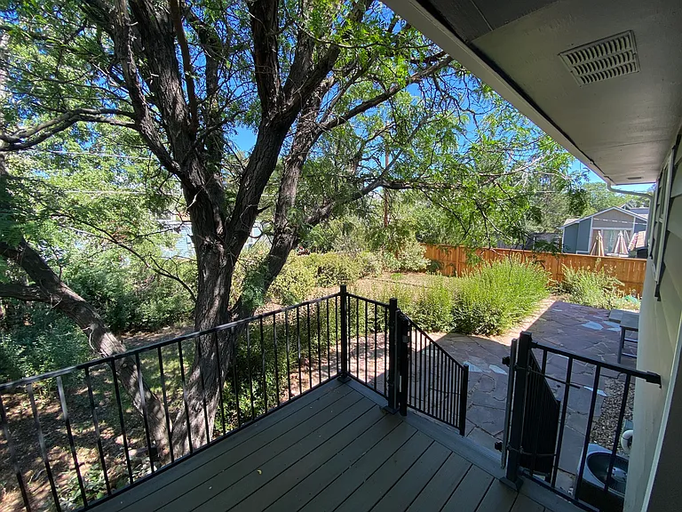 1475 Chambers Dr — Photo 17