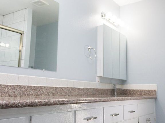 2nd image of 540 Fairview Dr APT C