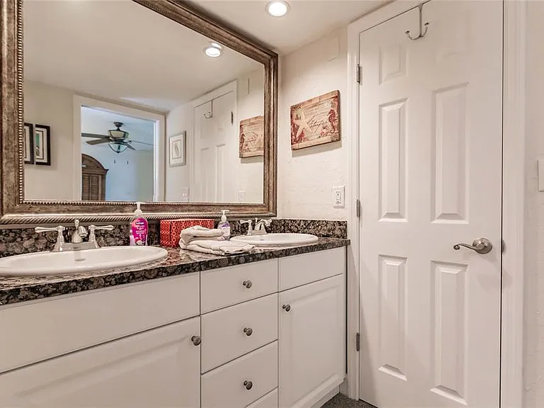1205 E Peppertree Dr #232 — Photo 24