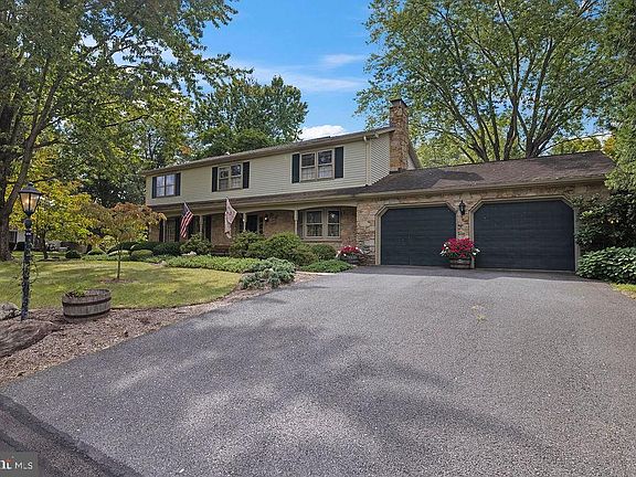 2nd image of 286 Oak Ln