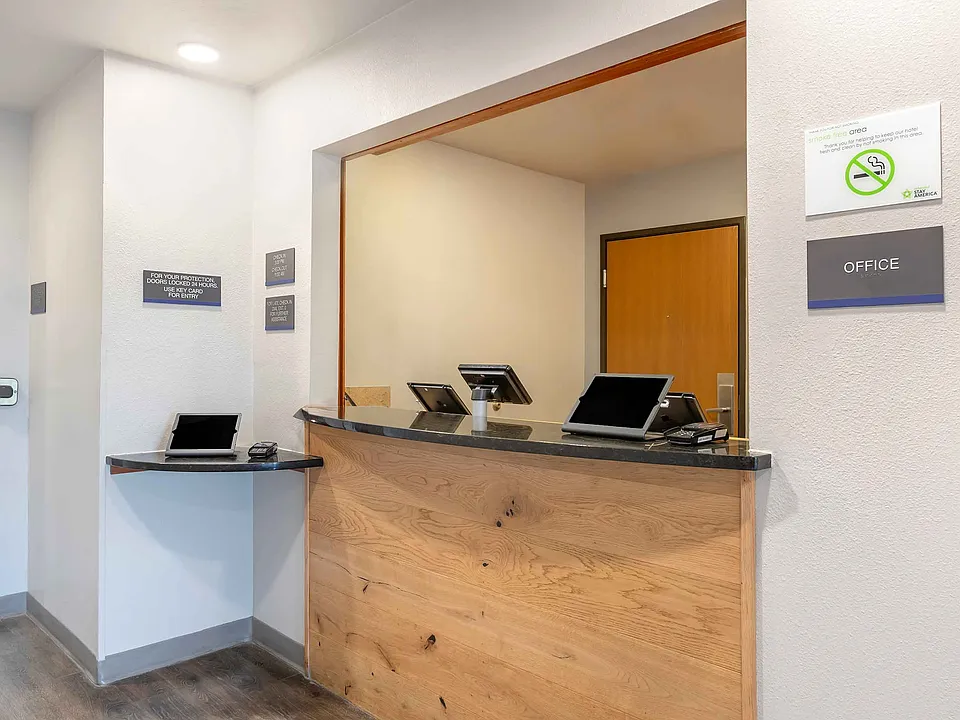 Lobby and Guest Check-in