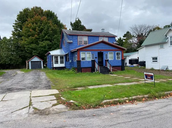 18 Grove St, Malone, NY 12953