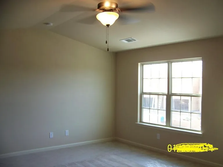 1557 Creek Bend Ln — Photo 2