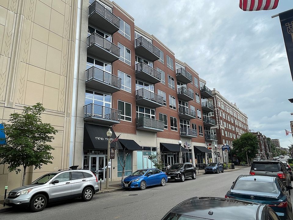 Located near corner of Laclede & Euclid Ave