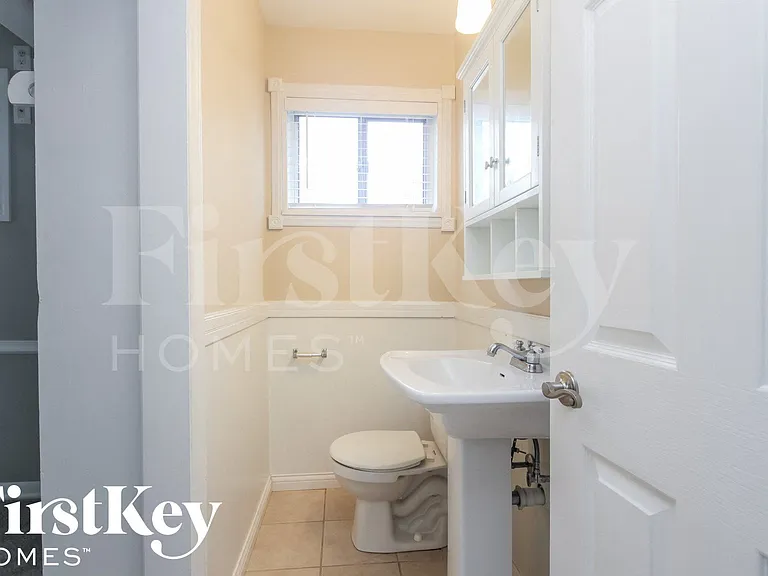 6605 W 14th St — Photo 14