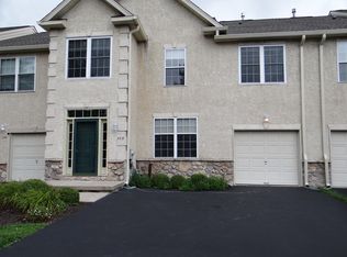 102 White Tower Ln, North Wales, PA